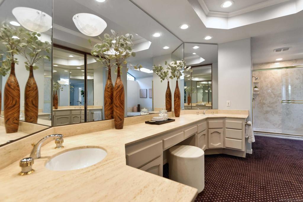 MLS #250042895SD image #15