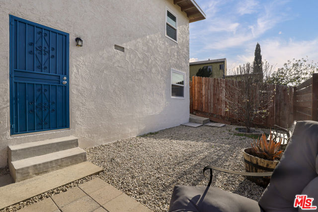3741 Woolwine Drive, Los Angeles CA: https://media.crmls.org/mediaz/926a735d-1b84-47d4-a736-9dc87407d331.jpg