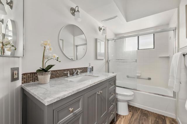67 Pelican Lane, Redwood City CA: https://media.crmls.org/mediaz/926a7bc6-9f13-4616-9ab1-7b4fa5dff4ea.jpg