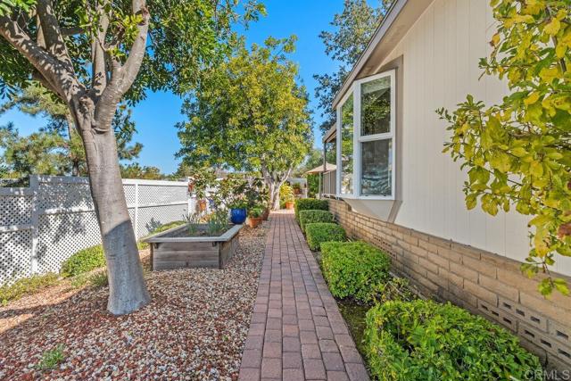Detail Gallery Image 7 of 34 For 18218 Paradise Mountain Rd Spc 205a, Valley Center,  CA 92082 - 2 Beds | 2 Baths