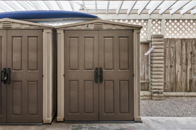 Image 46 of 50 For 152 Evergreen Ave.  4