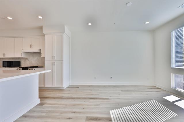 Detail Gallery Image 3 of 21 For 10926 Alderman Way, San Diego,  CA 92126 - 3 Beds | 2/1 Baths