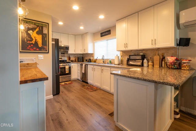 2491 Apple Lane, Oxnard CA: https://media.crmls.org/mediaz/926d3789-6267-4509-a94b-8f3cc201361e.jpg
