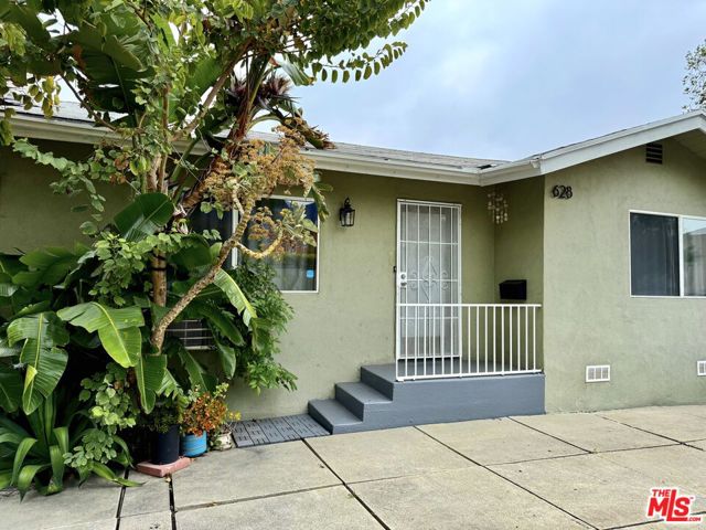 628 N Westbourne Drive, West Hollywood CA: https://media.crmls.org/mediaz/926d87d0-dc0a-4a8d-b119-e6cbfbc7f7ad.jpg