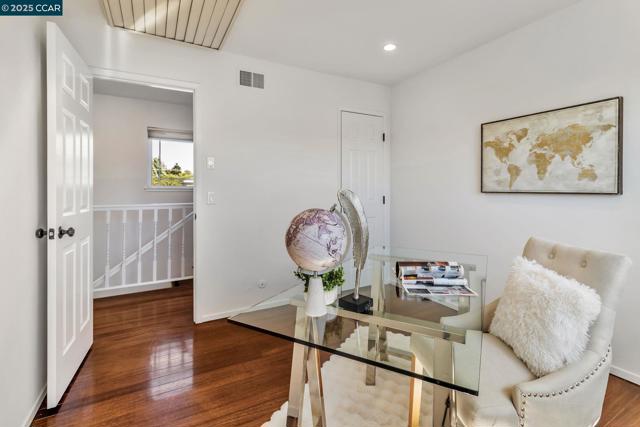 960 Live Oak Dr, Santa Clara CA: https://media.crmls.org/mediaz/926dea82-ce52-4591-bbec-8ae664b96841.jpg