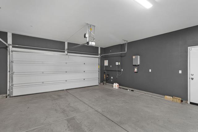 11912 Olivine Rd, Victorville, CA 92392 photo 16