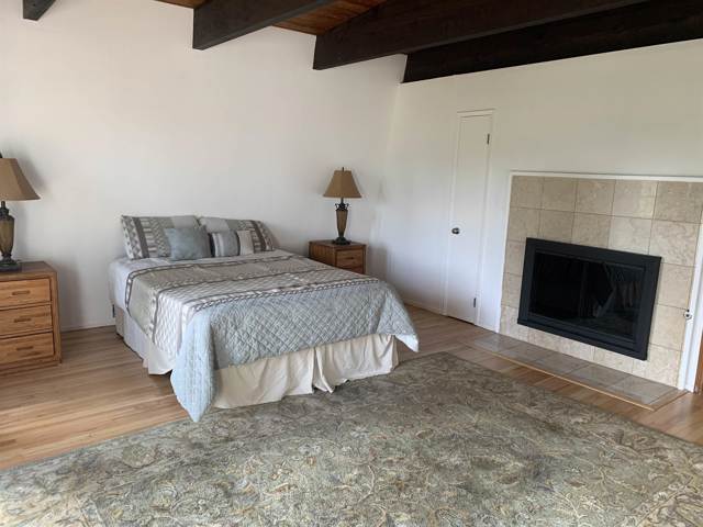 4515 Ewing Rd, Castro Valley CA: https://media.crmls.org/mediaz/926ee9d4-58b2-49c0-bcb0-e63cb124d58f.jpg