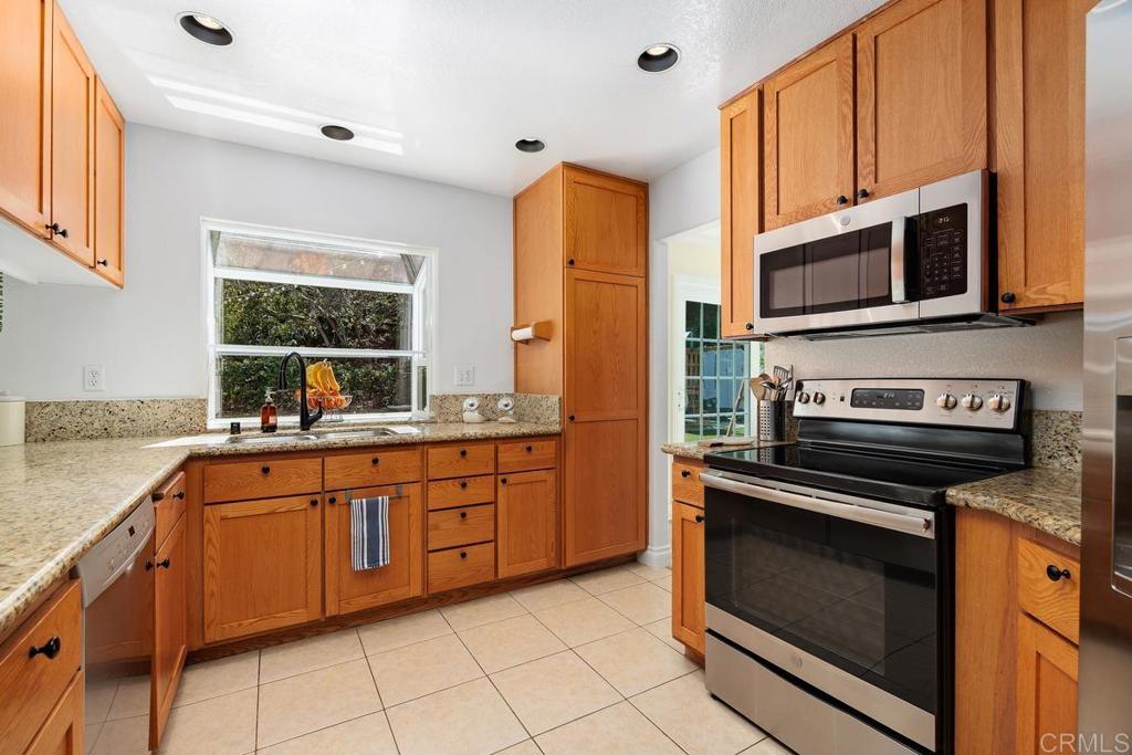 6819 Xana Way - photo 8