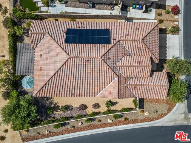 33 Moscato, Rancho Mirage CA: https://media.crmls.org/mediaz/926fd317-07a5-419d-a63b-7409eeb5c90d.jpg