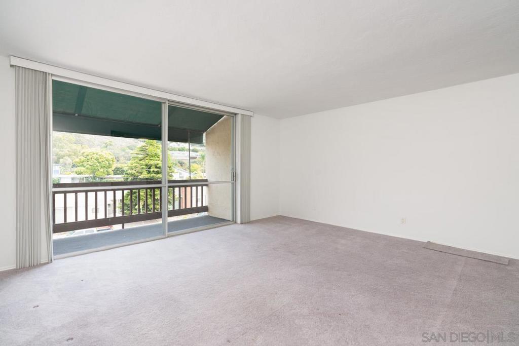 6333 La Jolla Blvd. - photo 10