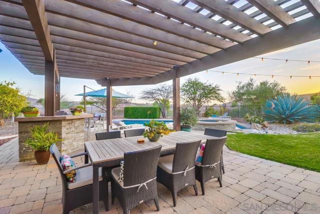 8457 Lower Scarborough, San Diego CA: https://media.crmls.org/mediaz/9272f6d0-2894-45b8-bcc2-fdffc2c7638a.jpg