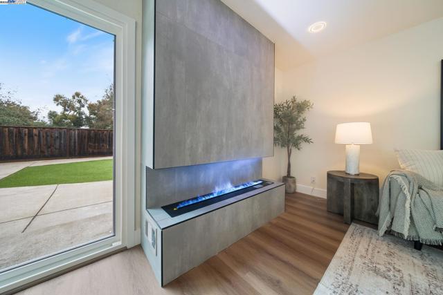 31314 San Andreas Dr, Union City CA: https://media.crmls.org/mediaz/9272f838-8fd1-4fd9-8e7f-11723cc7bf2d.jpg