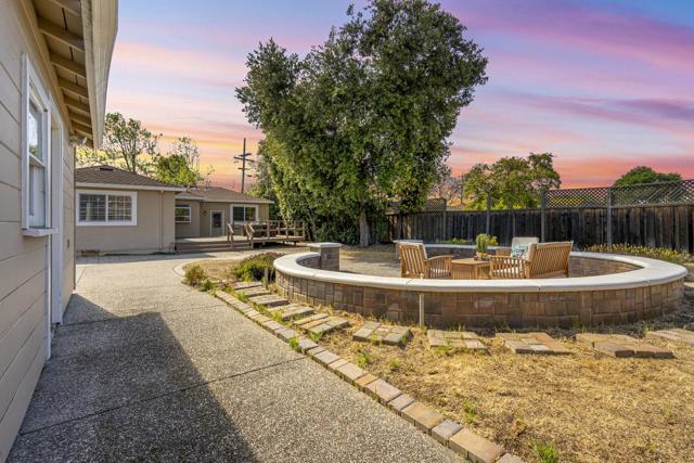 1394 Pauline Drive, Sunnyvale CA: https://media.crmls.org/mediaz/92737104-1e3c-493c-8fd0-9e12c46f3dcd.jpg