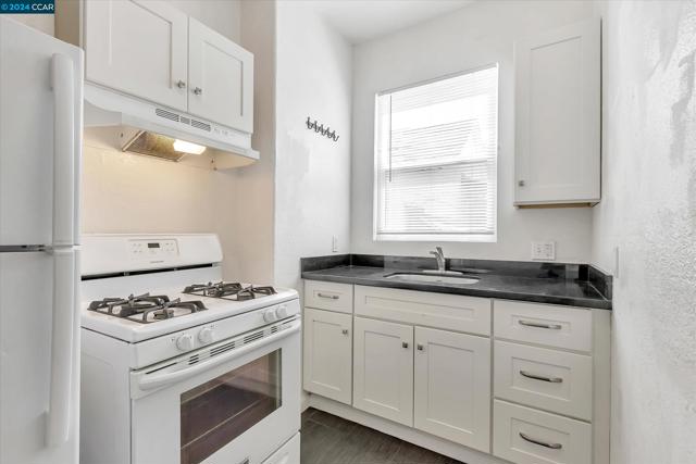 Image 17 of 59 For 1717 12th Street