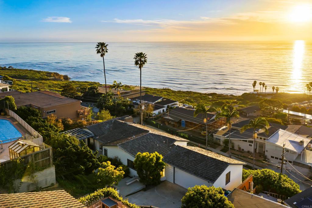 https://media.crmls.org/mediaz/9273ad8f-358b-42ae-a054-c6b5f2245d75.jpg?preset=X-Large
