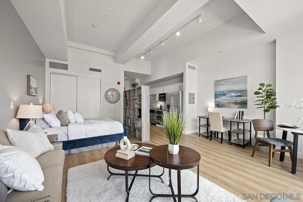 350 W Ash Street W #1006