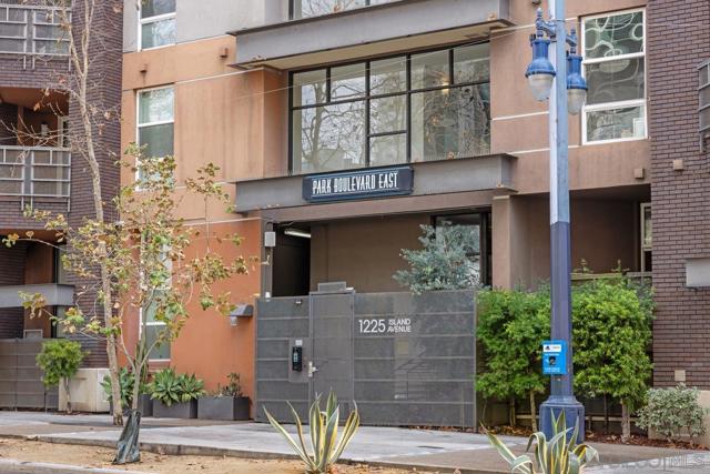 1225 ISLAND AV, San Diego CA: https://media.crmls.org/mediaz/9275274e-efec-4ddc-aa9f-3bf0d2ca5310.jpg
