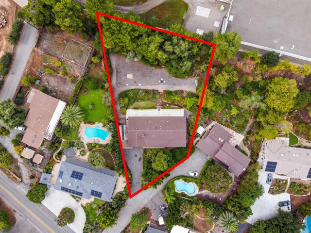 530 Idaho Avenue, Escondido CA: https://media.crmls.org/mediaz/92765b55-513f-44c6-b7b1-1150a037017b.jpg