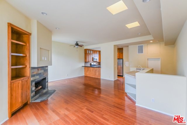 1461 Manhattan Beach Boulevard, Manhattan Beach, California 90266, 2 Bedrooms Bedrooms, ,2 BathroomsBathrooms,Residential,Sold,Manhattan Beach,21754964