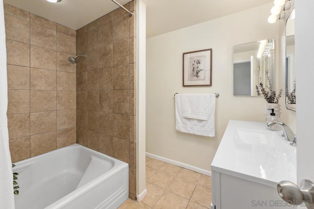 12204 Rancho Bernardo Rd - photo 19