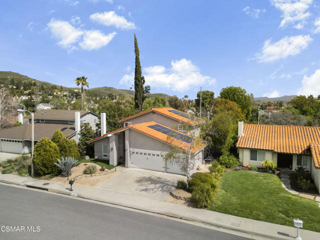 30836 Overfall Drive, Westlake Village CA: https://media.crmls.org/mediaz/92777975-09b0-4cf7-baab-897155289fa8.jpg