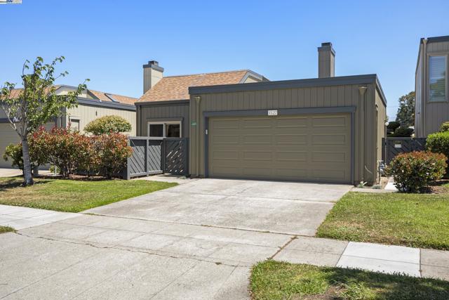 3527 Magnolia Dr, Alameda CA: https://media.crmls.org/mediaz/92779e06-109e-452c-92ee-ca2892806e4d.jpg
