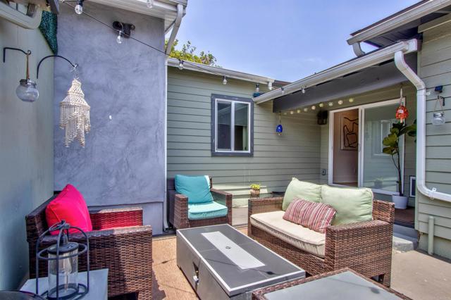 4040 42 35Th Street, San Diego CA: https://media.crmls.org/mediaz/92782a77-a26e-4a79-a4fe-90a8a6e3a6a0.jpg