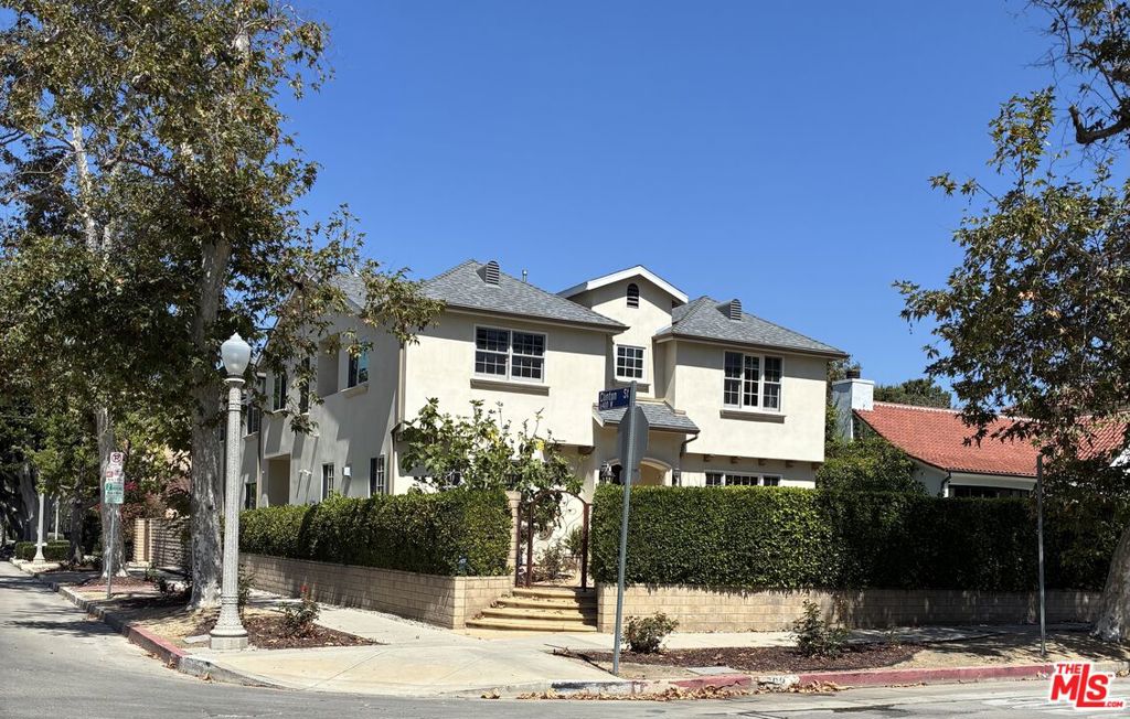 603 N Las Palmas Avenue