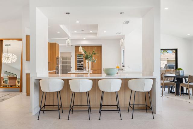 46380 Desert Lily Drive, Palm Desert CA: https://media.crmls.org/mediaz/92789cb5-6b74-4b23-a5e0-f801eb2054e7.jpg
