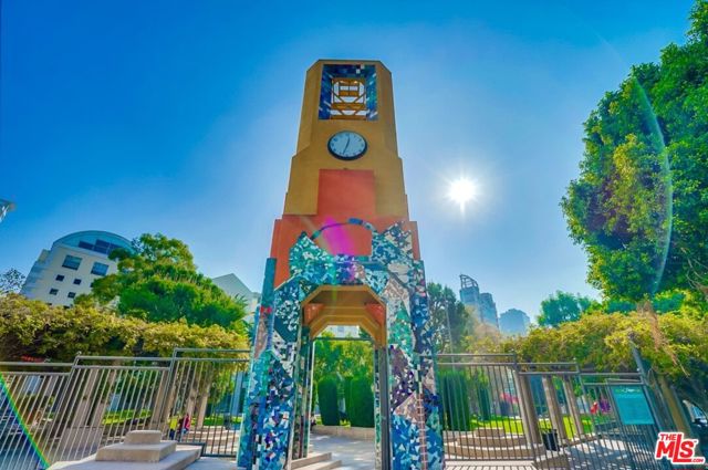 1100 S Hope Street, Los Angeles CA: https://media.crmls.org/mediaz/927916b8-1ab0-46d4-a2d8-129b566b8c2d.jpg