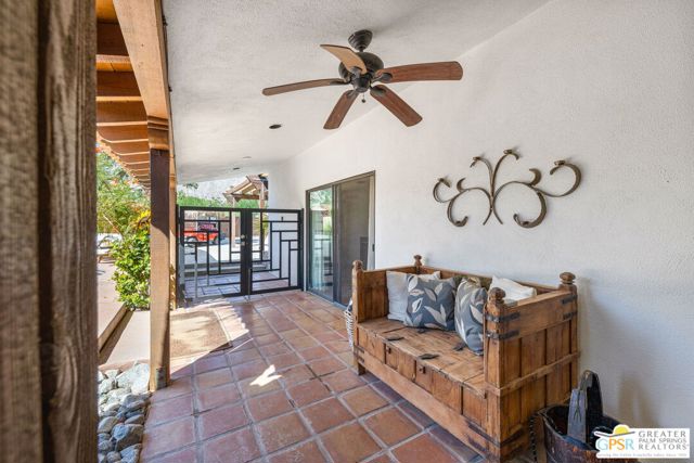 2336 N Girasol Avenue, Palm Springs CA: https://media.crmls.org/mediaz/92797b23-3d08-4f63-8382-930107fc5010.jpg