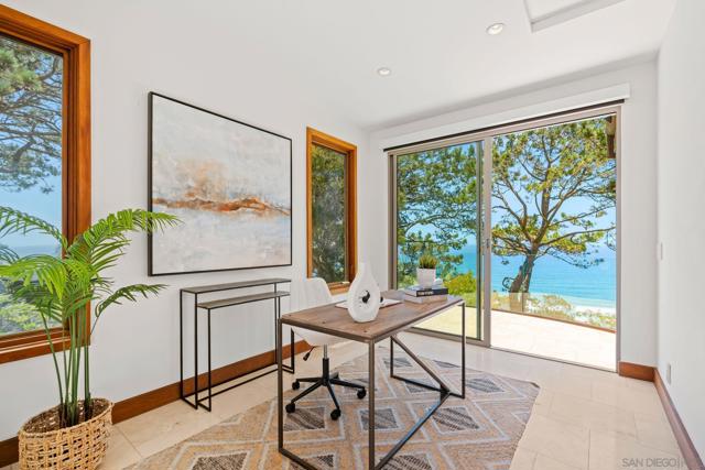 354 Ocean View Ave, Del Mar CA: https://media.crmls.org/mediaz/9279c46b-0e72-4c5b-899b-3d9e3a1f657f.jpg