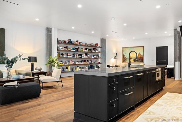 2500 6th Ave, San Diego CA: https://media.crmls.org/mediaz/927a12d2-ab80-40db-95cd-882239c26b63.jpg