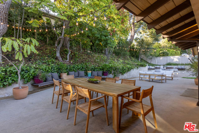 2419 Westridge Road, Los Angeles, California 90049, 5 Bedrooms Bedrooms, 0 ,4 BathroomsBathrooms,Single Family Residence,For Sale,Westridge,0,25614277