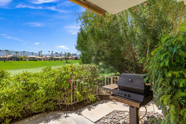 479 Desert Holly Drive, Palm Desert, CA 92211