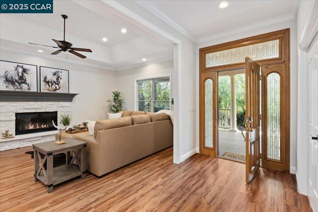 1101 North Gate Road, Walnut Creek CA: https://media.crmls.org/mediaz/927b5da9-c7b6-4bb1-855d-bef394792b16.jpg