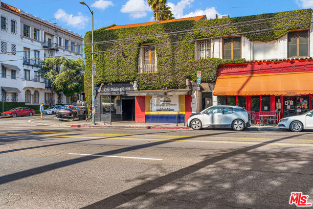 1929 Tamarind Avenue, Los Angeles CA: https://media.crmls.org/mediaz/927b5ede-1449-4664-8936-b6463aa34d7c.jpg