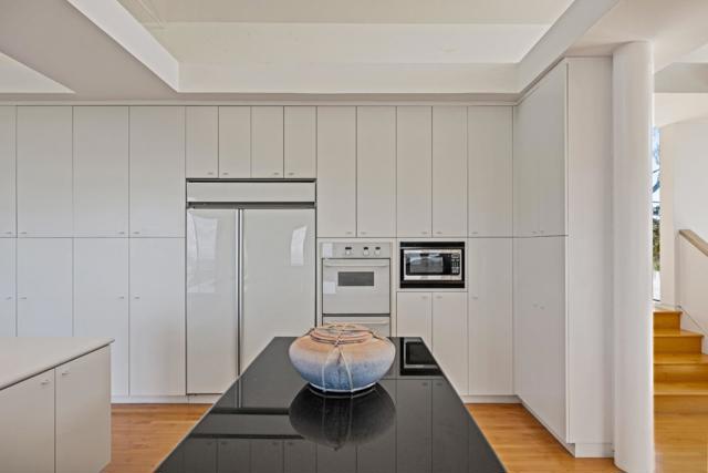 10450 Saddle Road, Monterey CA: https://media.crmls.org/mediaz/927bd99e-8aa0-481c-a9e0-a09861738153.jpg