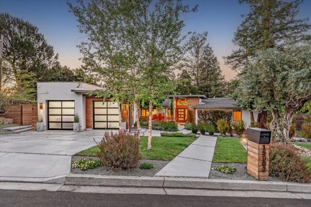 15902 Rochin Terrace, Los Gatos CA: https://media.crmls.org/mediaz/927c3206-e6d3-4d34-ae96-22b897265d27.jpg