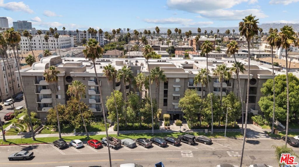 345 S Alexandria Avenue #304