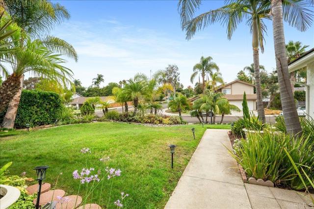 Detail Gallery Image 4 of 27 For 2801 Jacaranda Ave, Carlsbad,  CA 92009 - 4 Beds | 2 Baths
