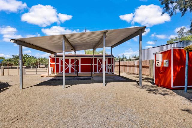 13918 Putney Rd, Poway CA: https://media.crmls.org/mediaz/927d350a-02c4-43bc-9446-749fef1c9973.jpg