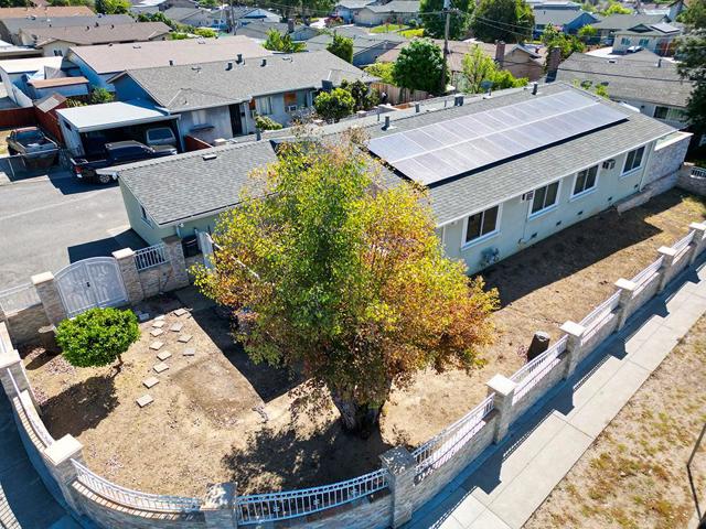 Image 30 of 40 For 1582 Fall Avenue