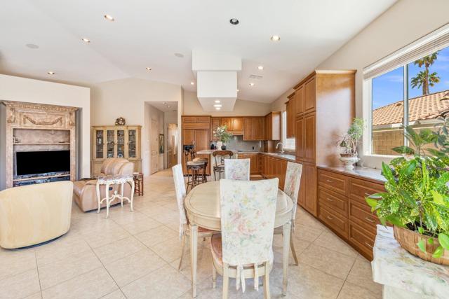 44476 Hazel Canyon Lane, Palm Desert CA: https://media.crmls.org/mediaz/927f04b0-576e-4bd1-b216-6bc193e59669.jpg