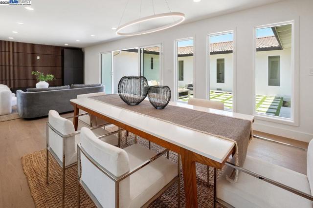 2662 Tuliptree Ln, Santa Clara CA: https://media.crmls.org/mediaz/927f8ccc-dff8-4540-a97a-4186d8eb9715.jpg