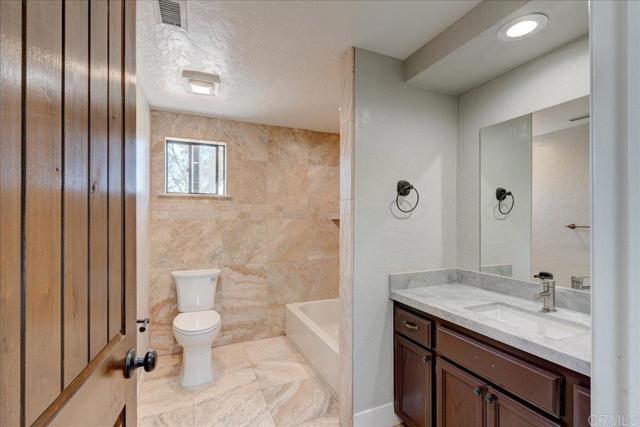 Detail Gallery Image 19 of 43 For 18434 Ramona View Dr, Ramona,  CA 92065 - 4 Beds | 2/1 Baths