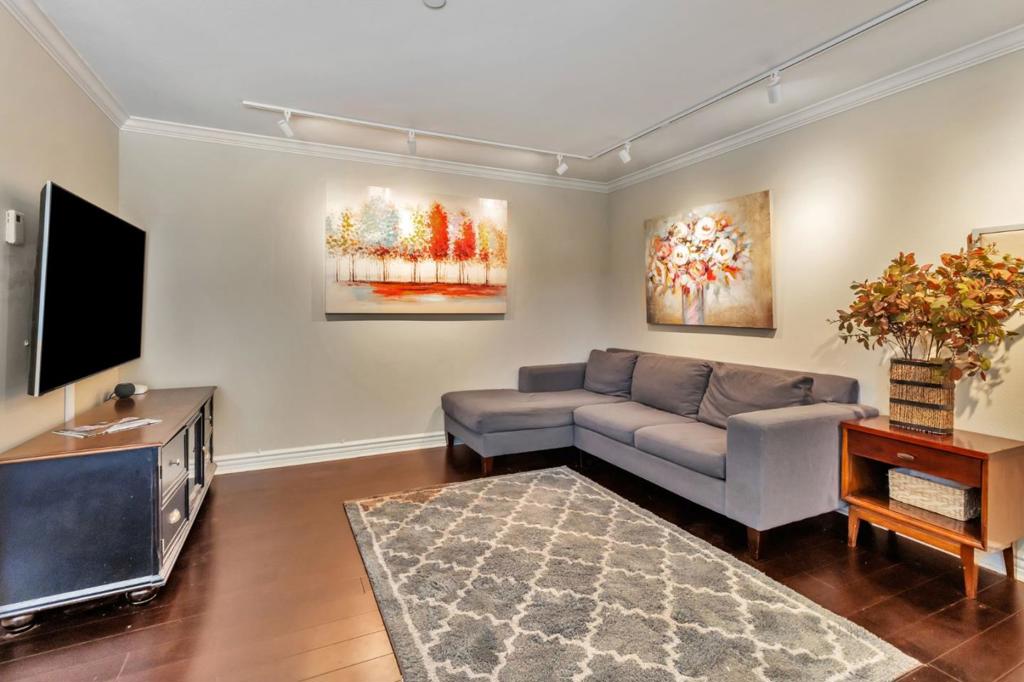 2601 Cortez Drive #1105
