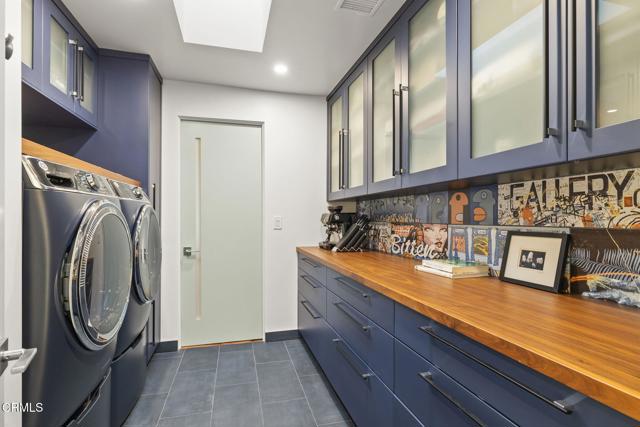 1417 Foothill Road, Ojai CA: https://media.crmls.org/mediaz/9280cc08-cb51-49d1-b422-a3bd54dceded.jpg