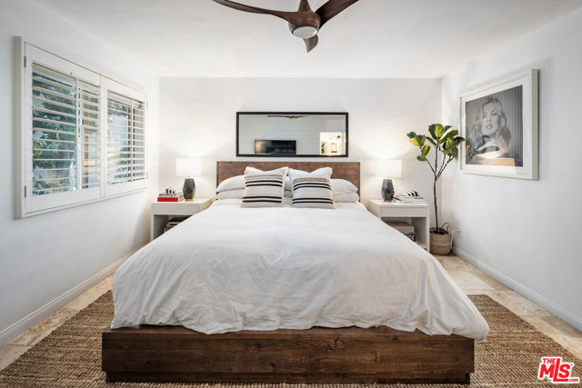 24 Westwind Street, Marina del Rey CA: https://media.crmls.org/mediaz/92829c97-1ef3-47cd-9da2-078fa04b362b.jpg