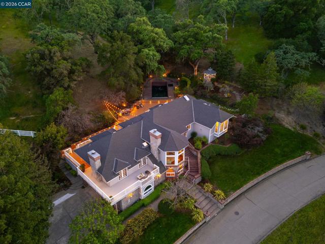 Image 48 of 50 For 725 Castle Rock Rd